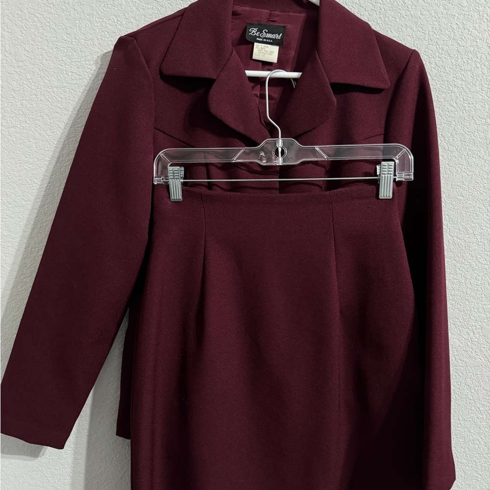 Be Smart Women's Blazer and Skirt Set - Size 7/8